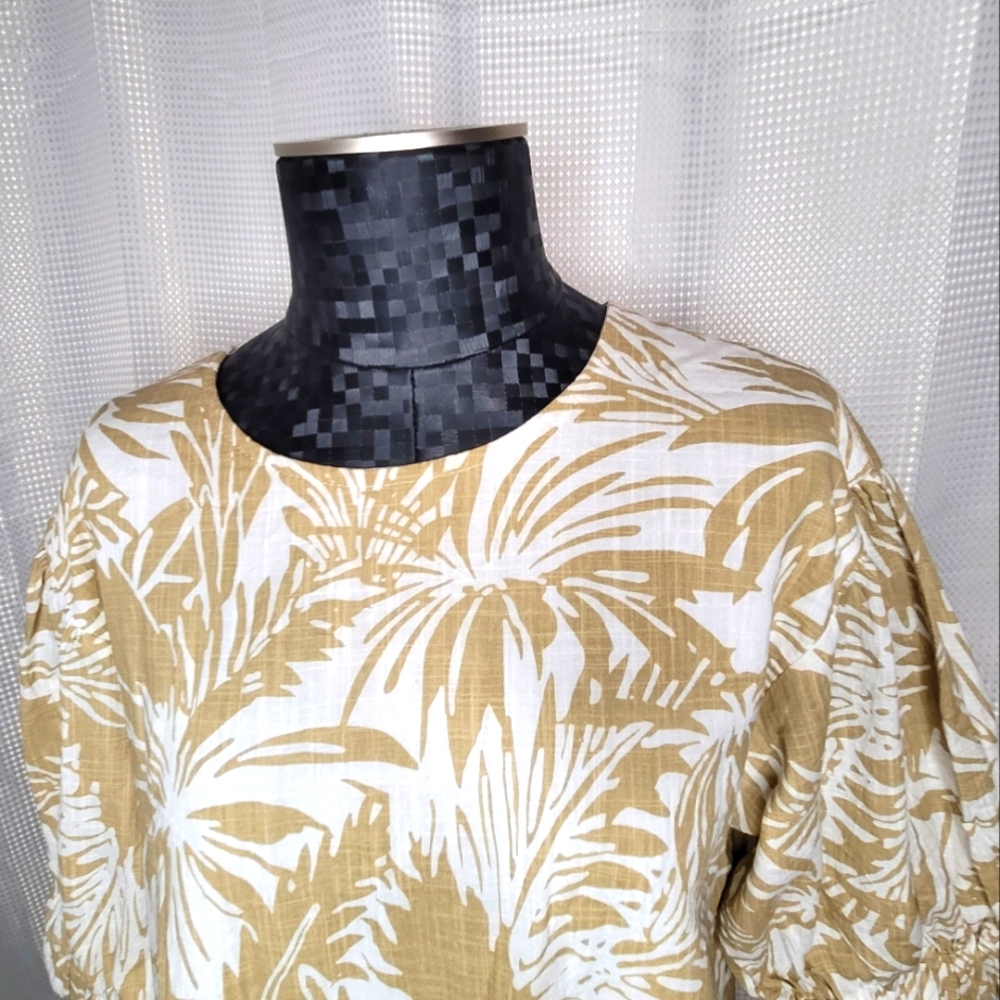 Dress - Picture 4 of 9